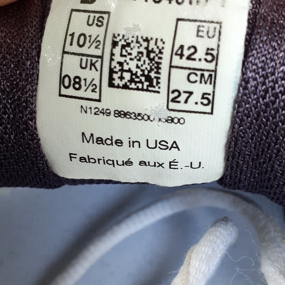 New Balance Women's 1540 Optimal Control Sneakers - Picture 6 of 6